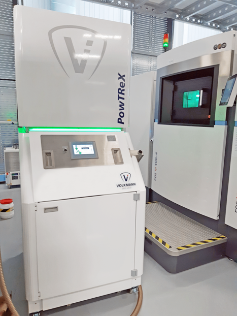 PowTReX von Volkmann bei Materials Solutions in GB an einer EOS M 400-4