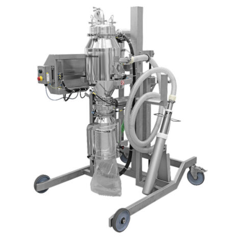 Mobiele hefkolom met mechanische hoogteverstelling. Vacuümtransport type PPC. Producttoevoer door middel van een zuiglans. Aan de productuitlaat is een schijfklep aangesloten, met daaronder een houder voor een eindloze voering. De besturing en de vacuümpomp zijn aan de zijkant aangebracht.
